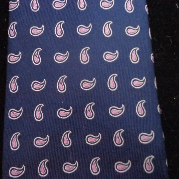 Roundtree and Yorke Navy and Pink Tie - Picture 2 of 6